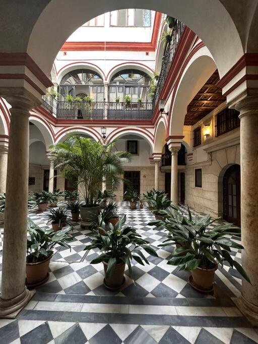 Apartamento Patio Sevillano Frente Catedral Eksteriør bilde